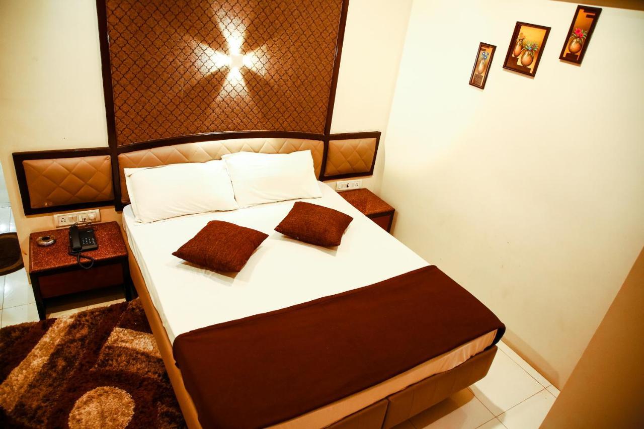 Hotel Ashoka Mire 外观 照片