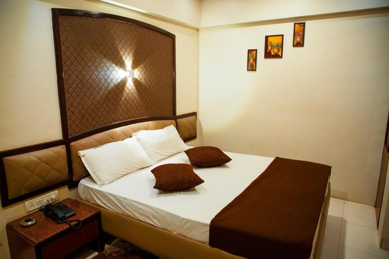 Hotel Ashoka Mire 外观 照片