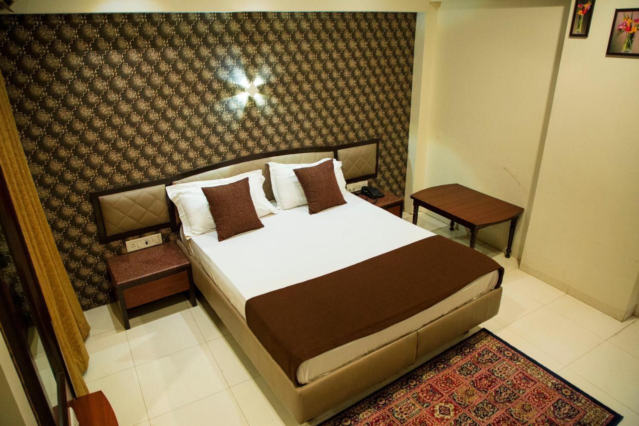 Hotel Ashoka Mire 外观 照片